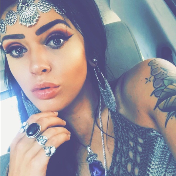 Meet your Posher, Katey - Picture 1 of 3